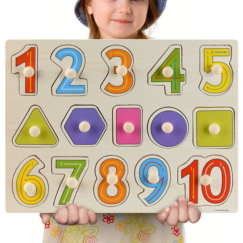 Placa de Encaixe Alfabeto e Números - Bem Chegado - Bem Chegado - 1-2, 3-4, 5-6, alfabeto, Brinquedos, brinquedos+6anos, brinquedos3-5anos, montessori, motora fina, números, secaomontessori - Brinquedo educativo - Brinquedo montessori