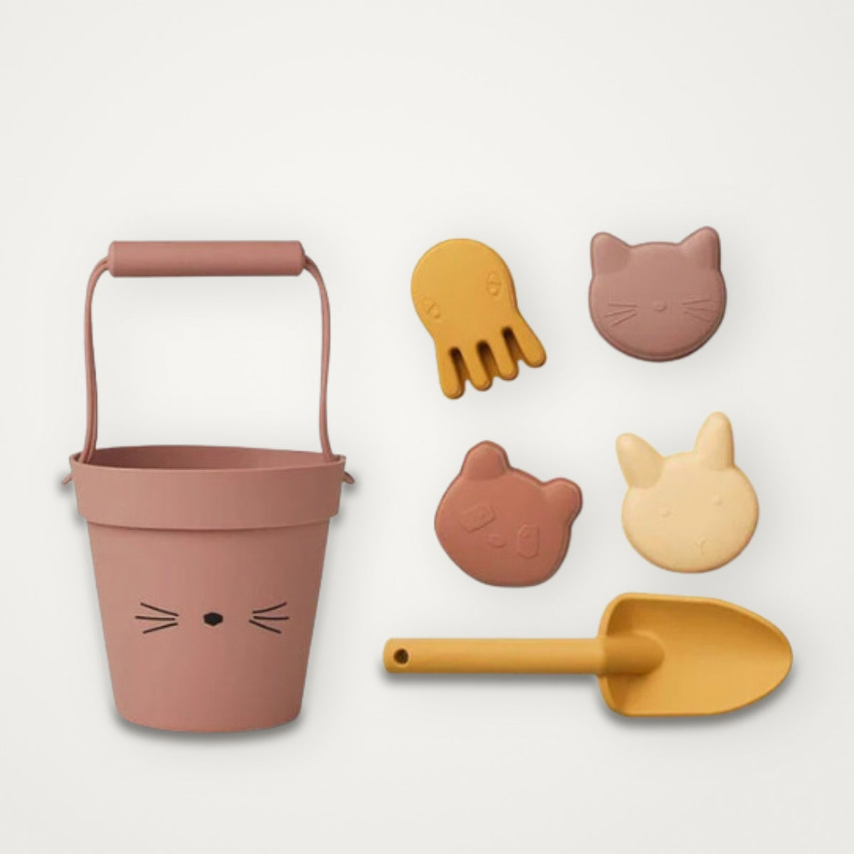 Kit de Praia Infantil em silicone: baldinho, pá e quatro forminhas